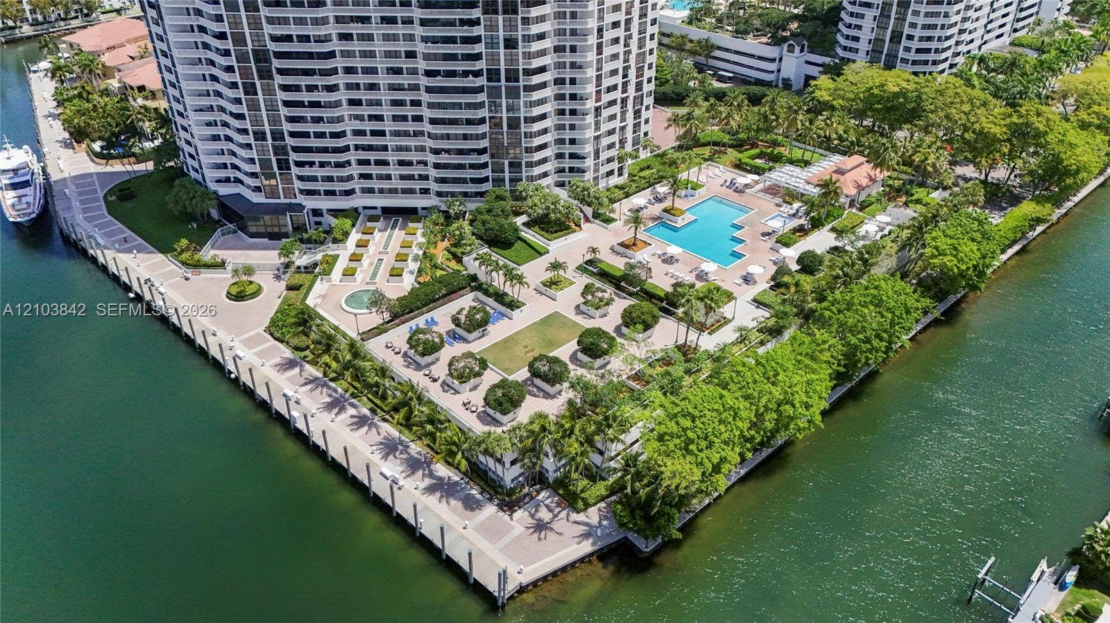 1000 W Island Boulevard, #504, Aventura, FL 33160 Photo 50