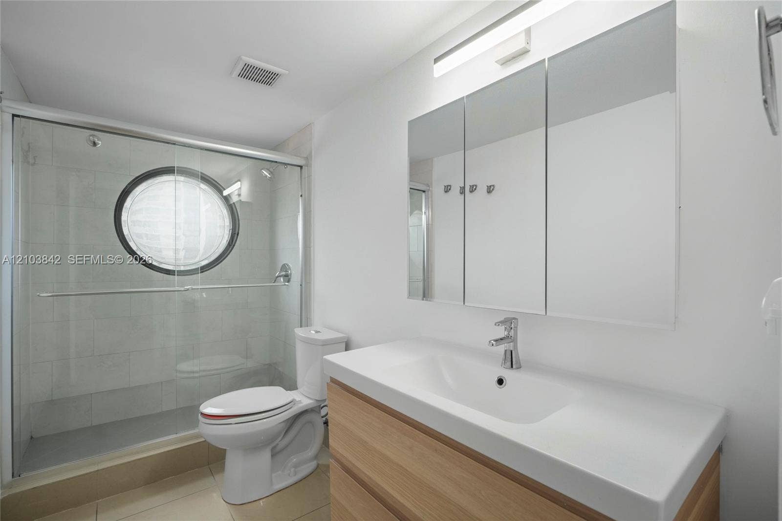 1000 W Island Boulevard, #504, Aventura, FL 33160 Photo 25