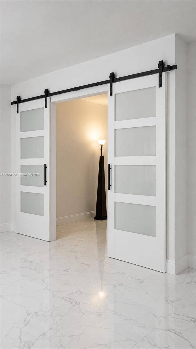 915 Jefferson Avenue, #2C, Miami Beach, Miami Beach, FL 33139 sliding door