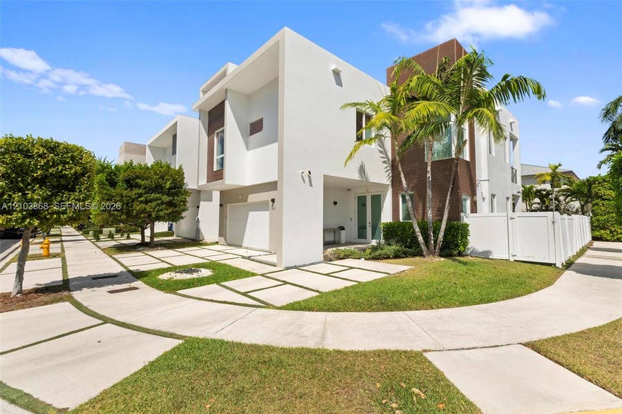 Property photo for 10431 NW 68th Terrace, Doral, FL