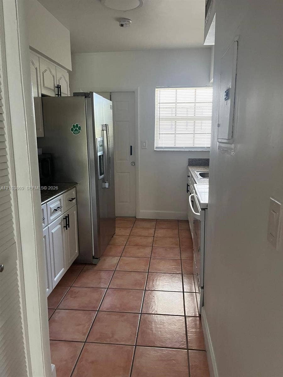 9260 Bay Harbor Terrace, #24, Bay Harbor Islands, FL 33154 Photo 4
