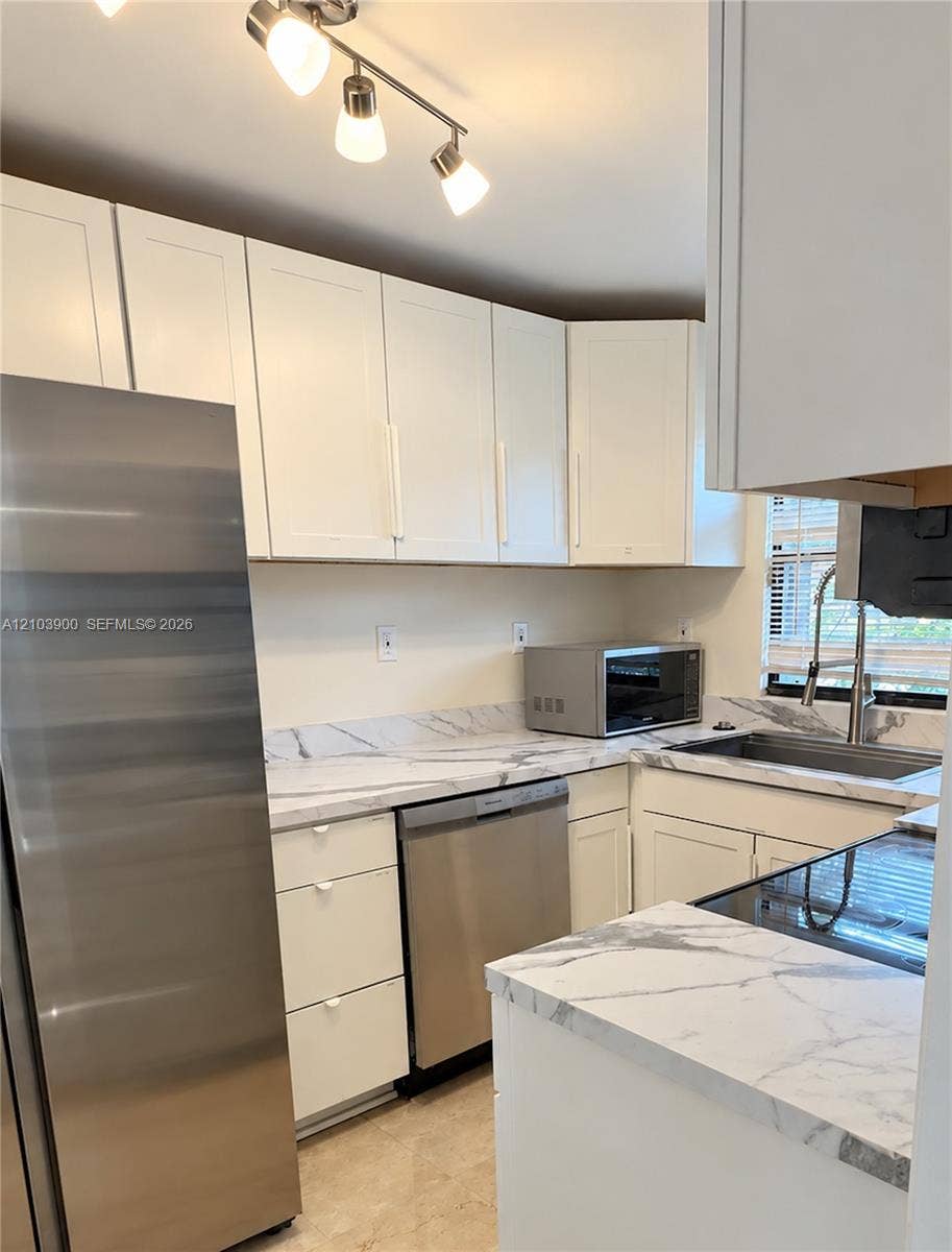 330 188th Street, Sunny Isles Beach, Sunny Isles Beach, FL 33160 Photo 4