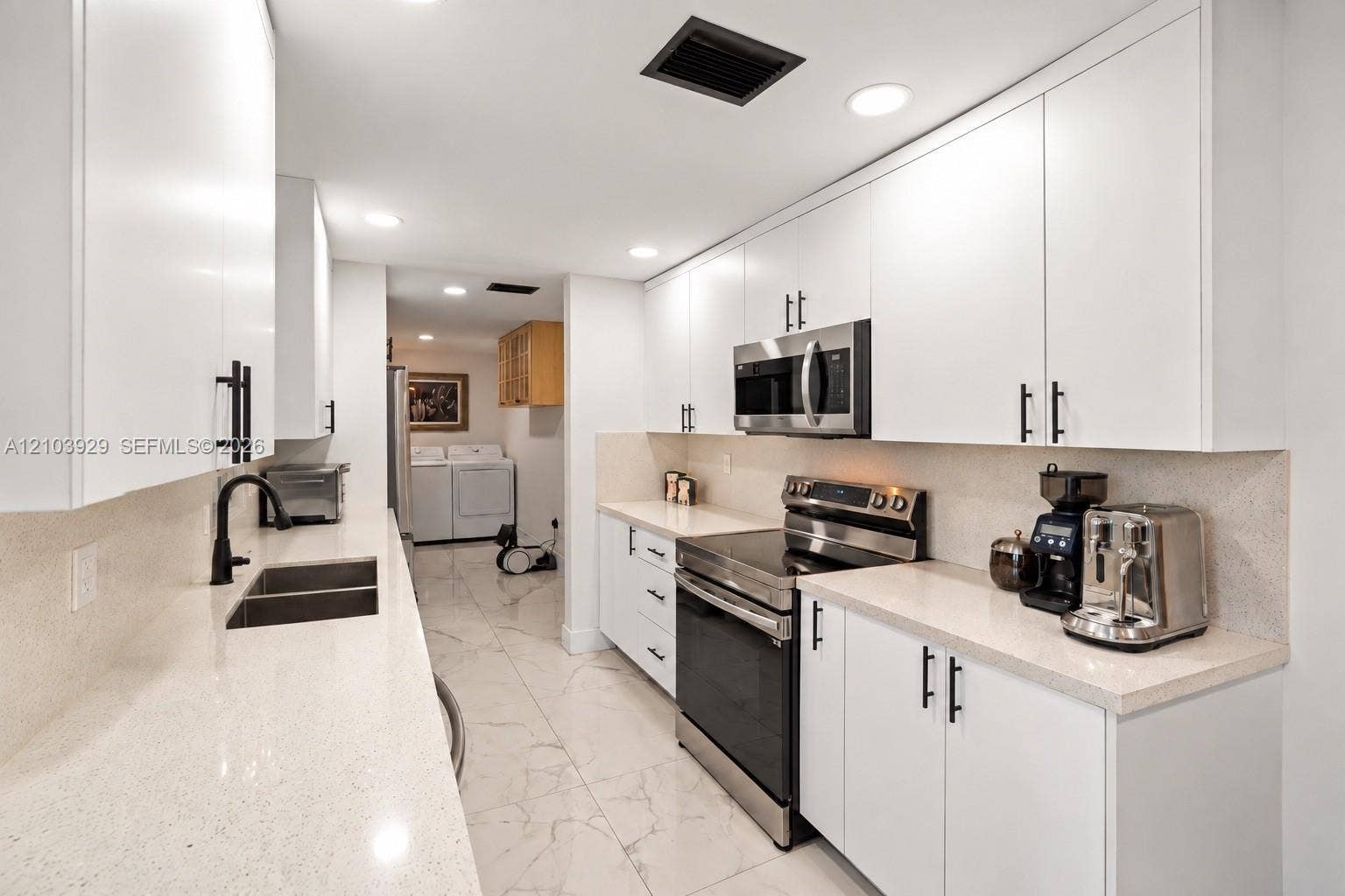 590 NW 38th Place, Deerfield Beach, FL 33064 Photo 11