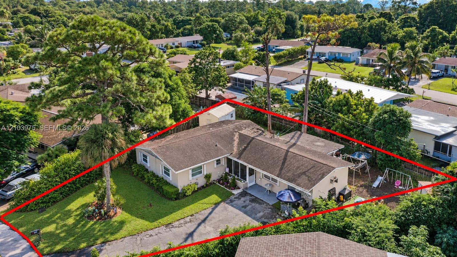 851 Caroline Circle, West Palm Beach, FL 33413 Photo 24