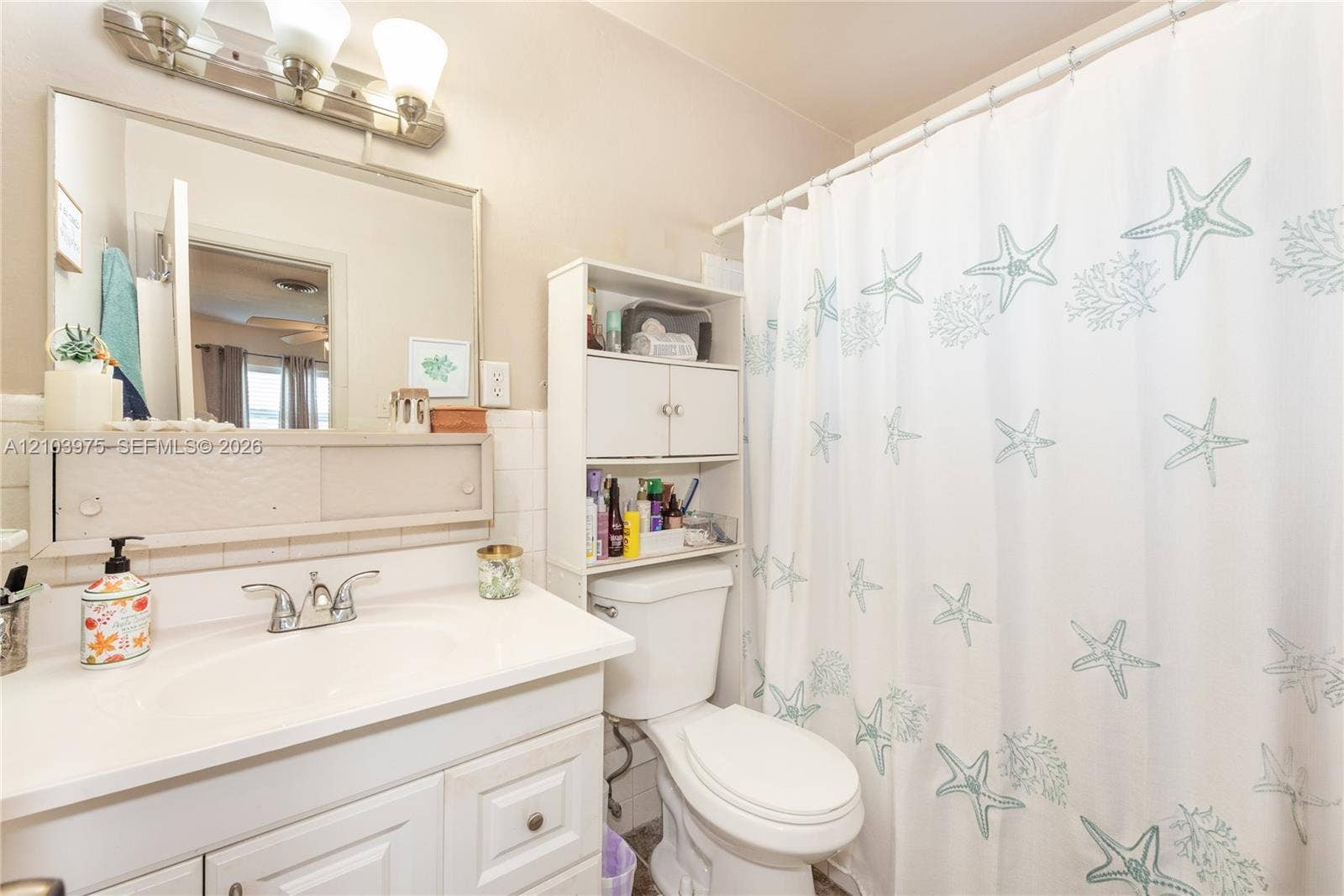 851 Caroline Circle, West Palm Beach, FL 33413 Photo 8