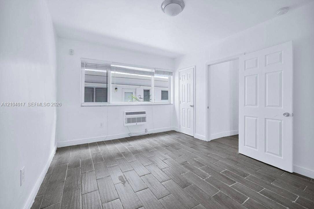 320 85th Street, #11, Miami Beach, Miami Beach, FL 33141 BEDROOM
