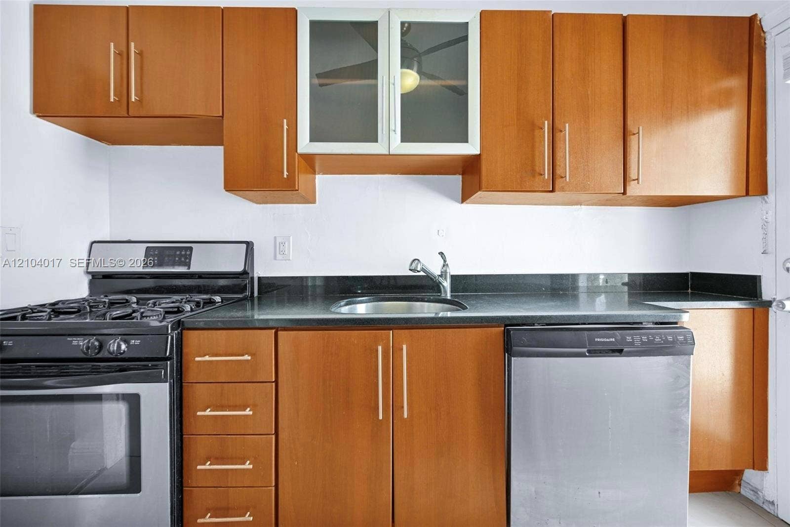 320 85th Street, #11, Miami Beach, Miami Beach, FL 33141 KITCHEN