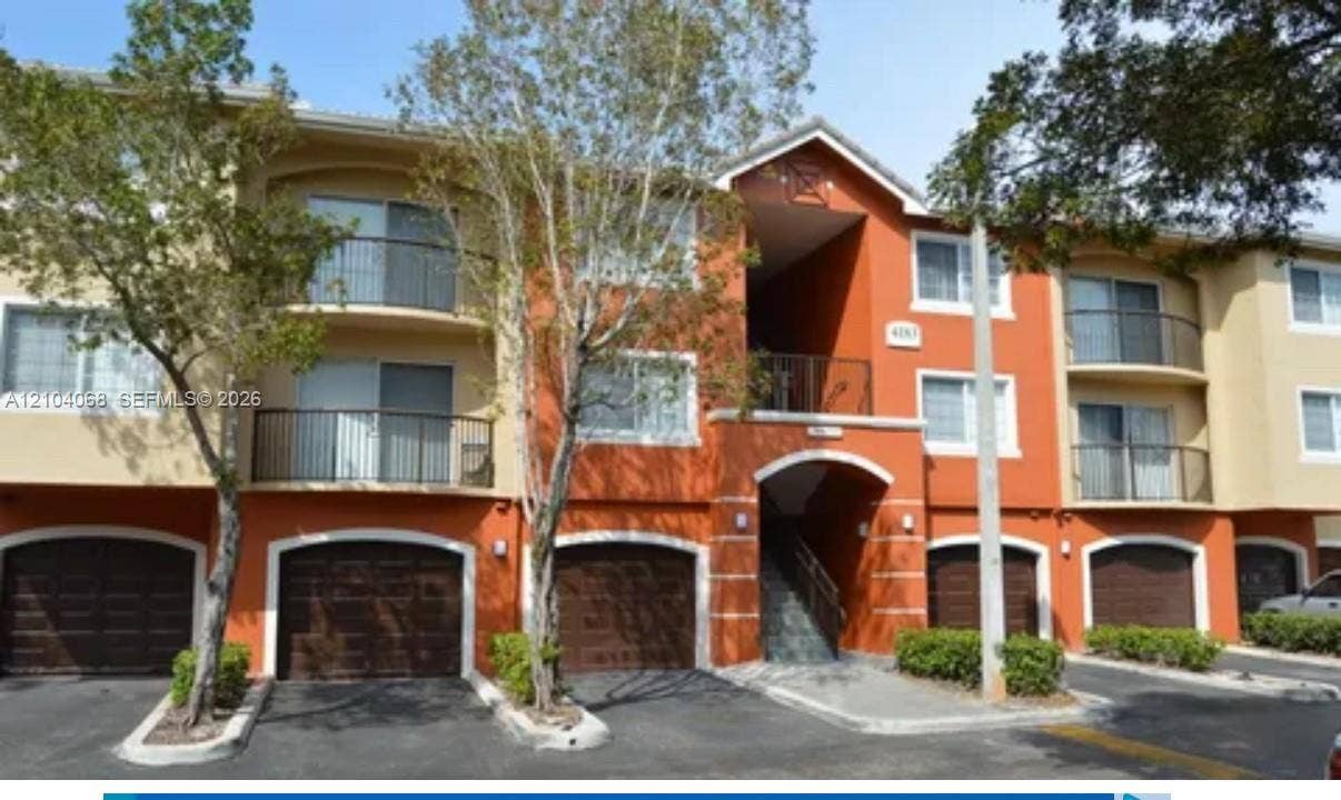 4183 N Haverhill Road, #703, West Palm Beach, FL 33417 Photo 3