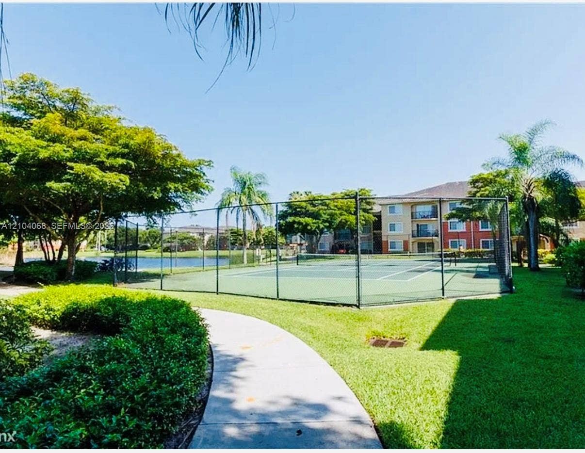 4183 N Haverhill Road, #703, West Palm Beach, FL 33417 Photo 8
