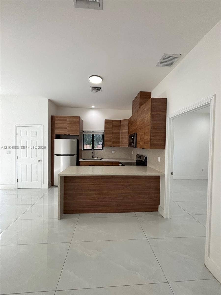 5737 Cleveland Street, #1, Hollywood, Hollywood, FL 33021 Photo 2