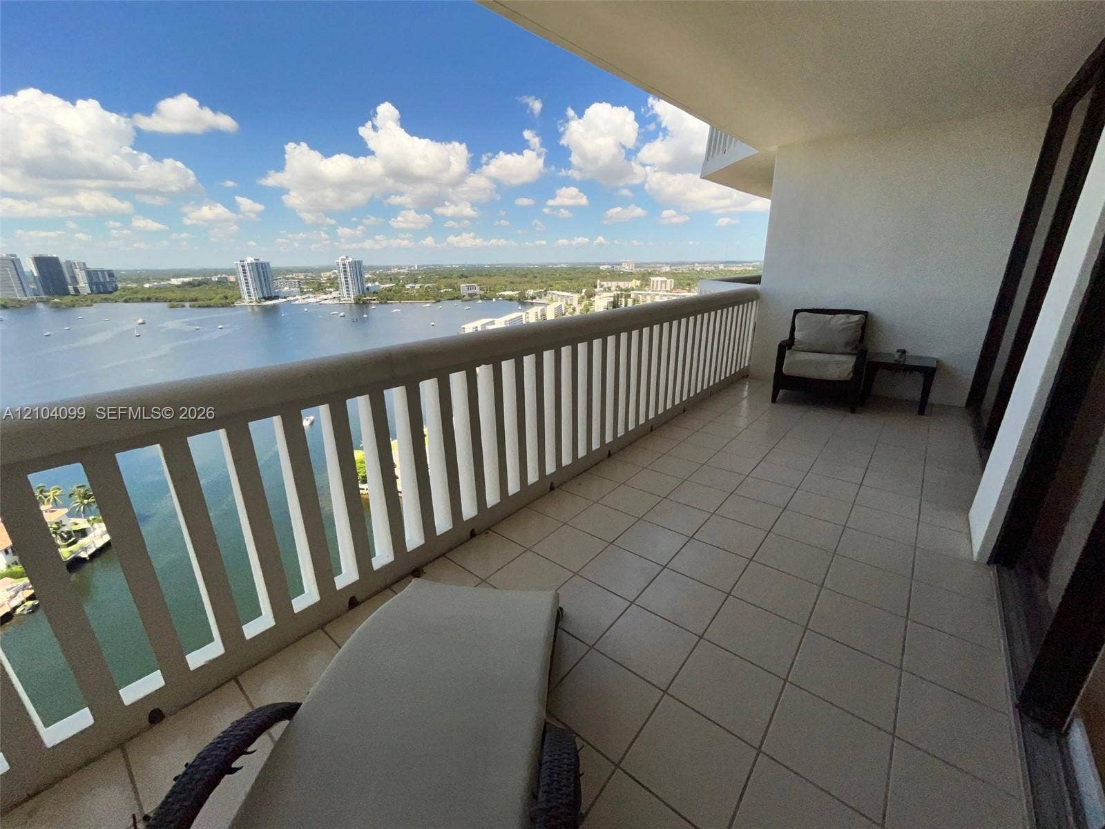 1000 W Island Boulevard, #2707, Aventura, Aventura, FL 33160 Photo 28