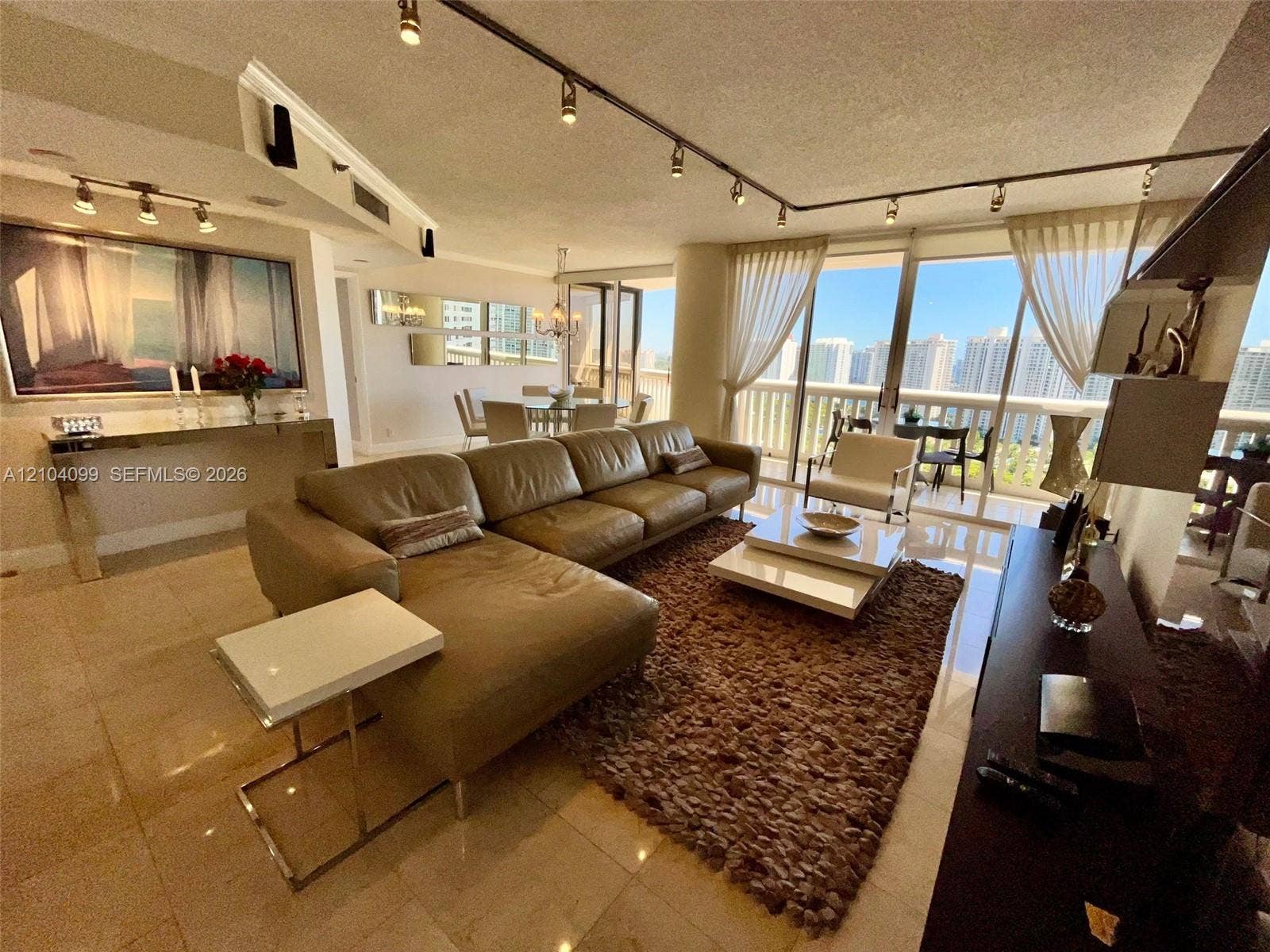 1000 W Island Boulevard, #2707, Aventura, Aventura, FL 33160 Photo 3