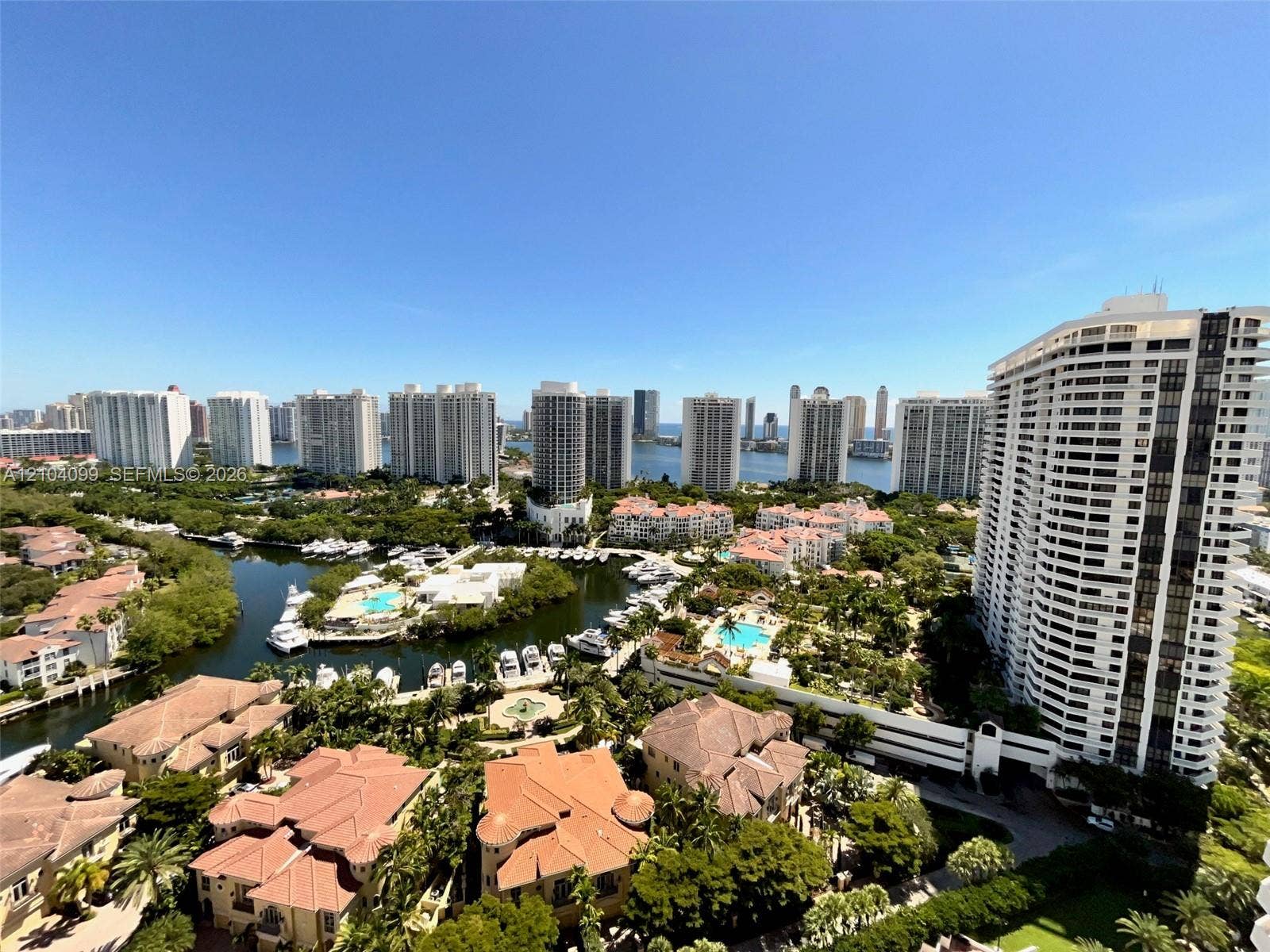 1000 W Island Boulevard, #2707, Aventura, Aventura, FL 33160 Photo 1