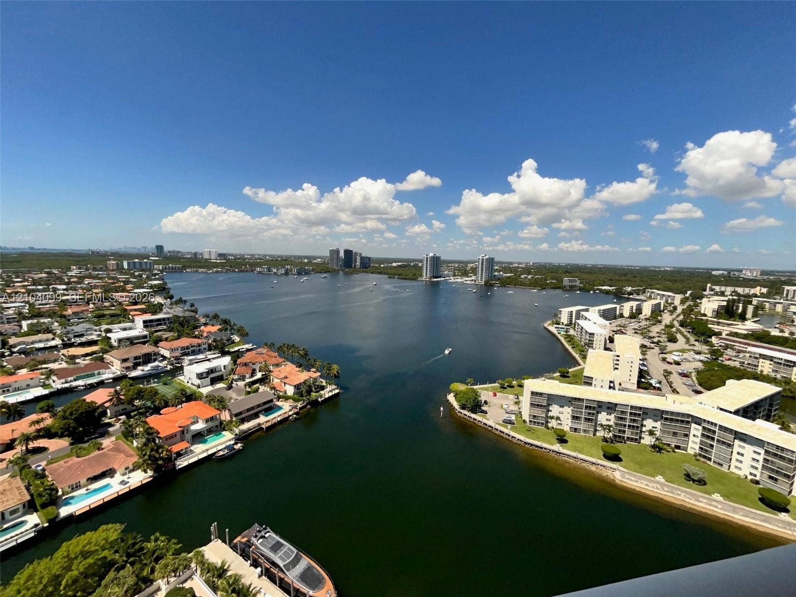 1000 W Island Boulevard, #2707, Aventura, Aventura, FL 33160 Photo 29