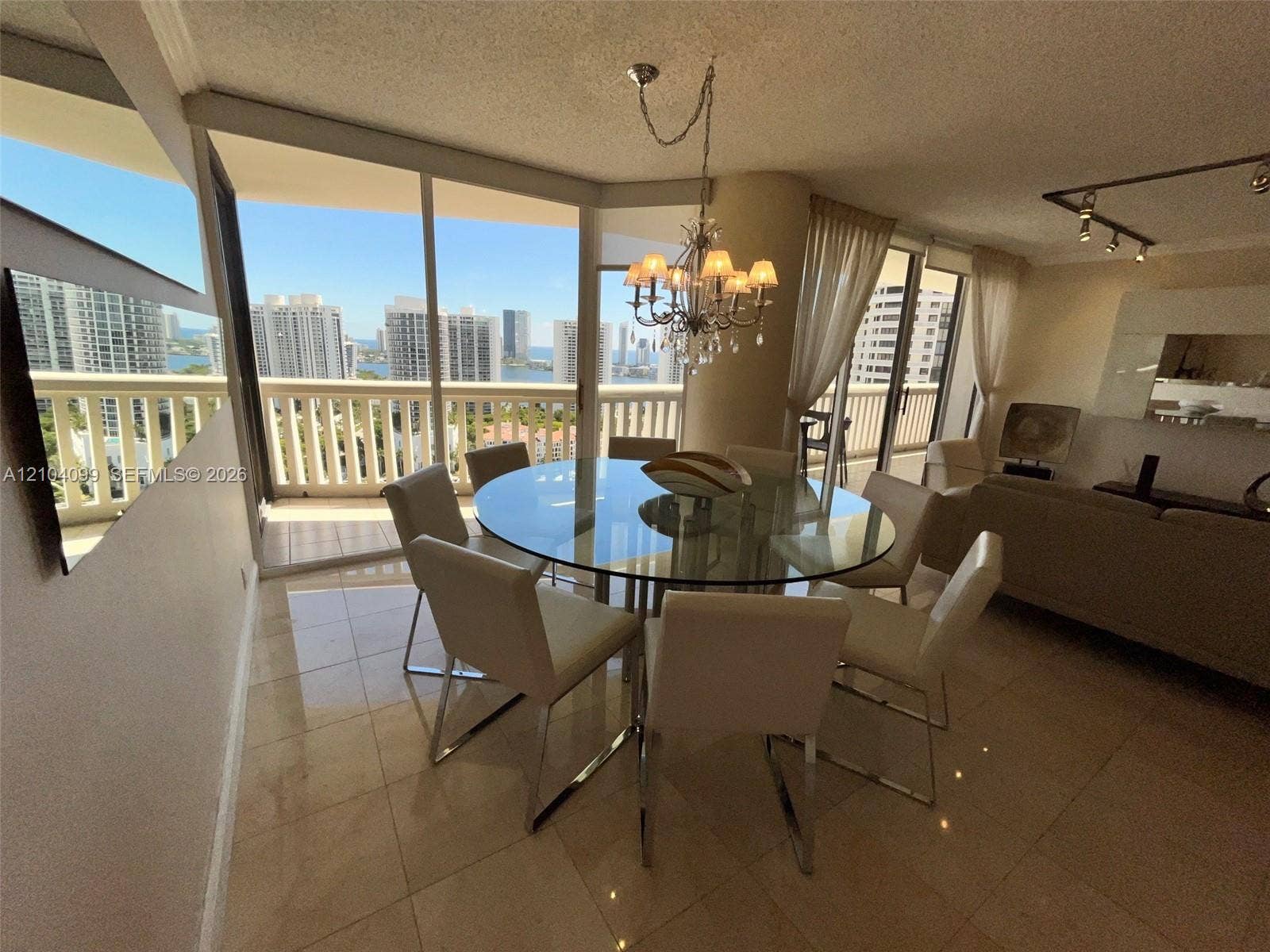 1000 W Island Boulevard, #2707, Aventura, Aventura, FL 33160 Photo 4