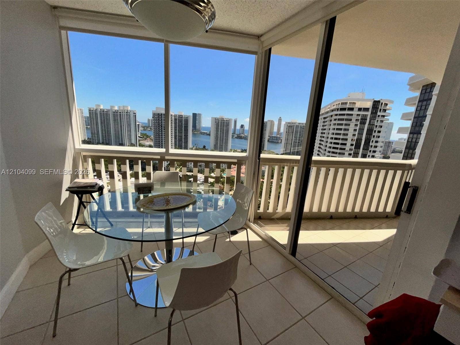 1000 W Island Boulevard, #2707, Aventura, Aventura, FL 33160 Photo 6