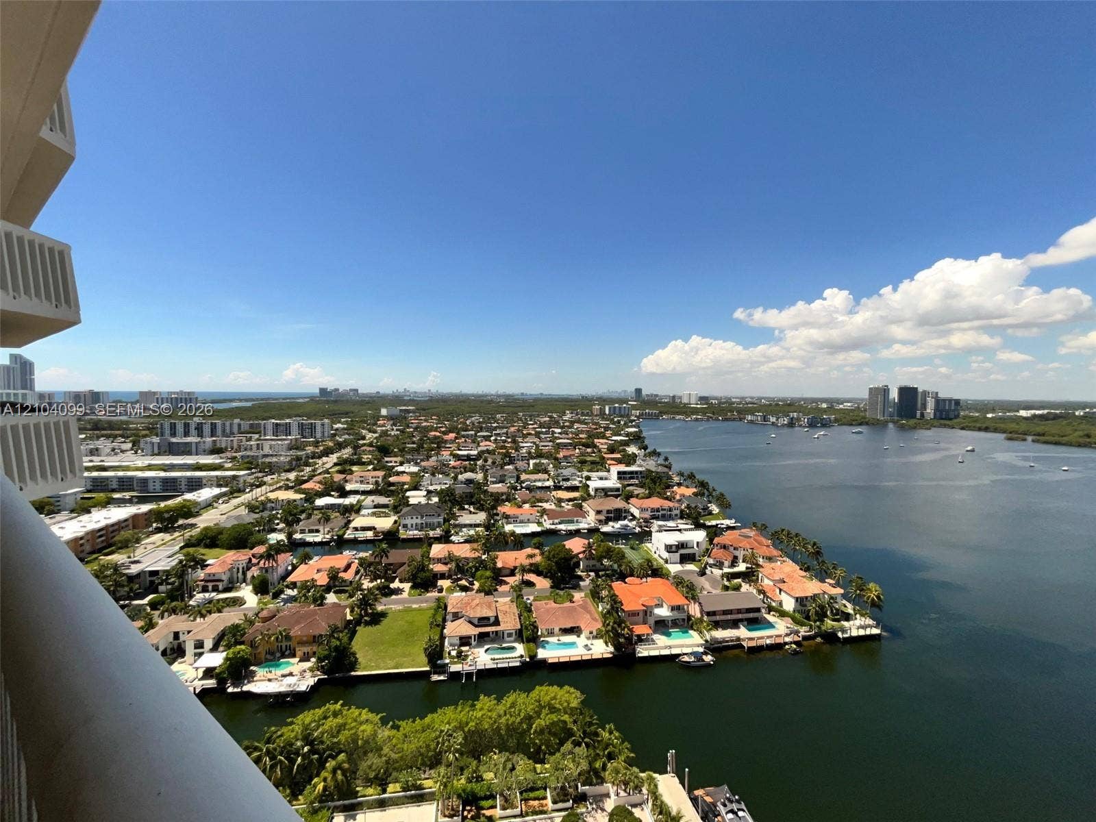 1000 W Island Boulevard, #2707, Aventura, Aventura, FL 33160 Photo 30