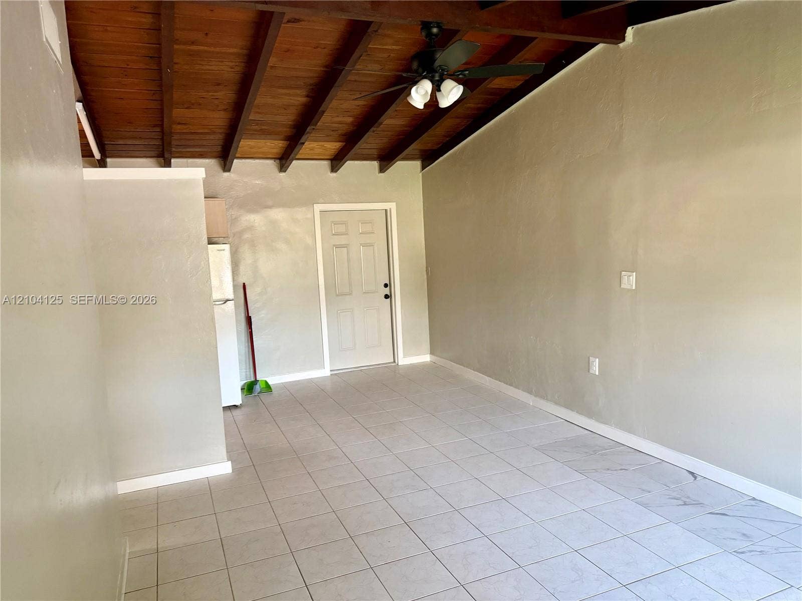 525 SW 22nd Terrace, Fort Lauderdale, Fort Lauderdale, FL 33312 Bring your furnishings!