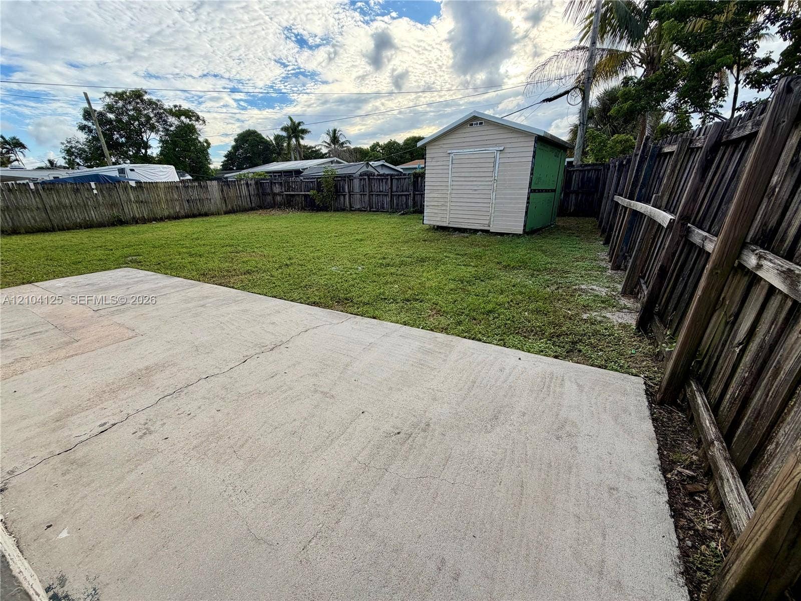 525 SW 22nd Terrace, Fort Lauderdale, Fort Lauderdale, FL 33312 Enjoy hosting your family events in this wonderful back yard!