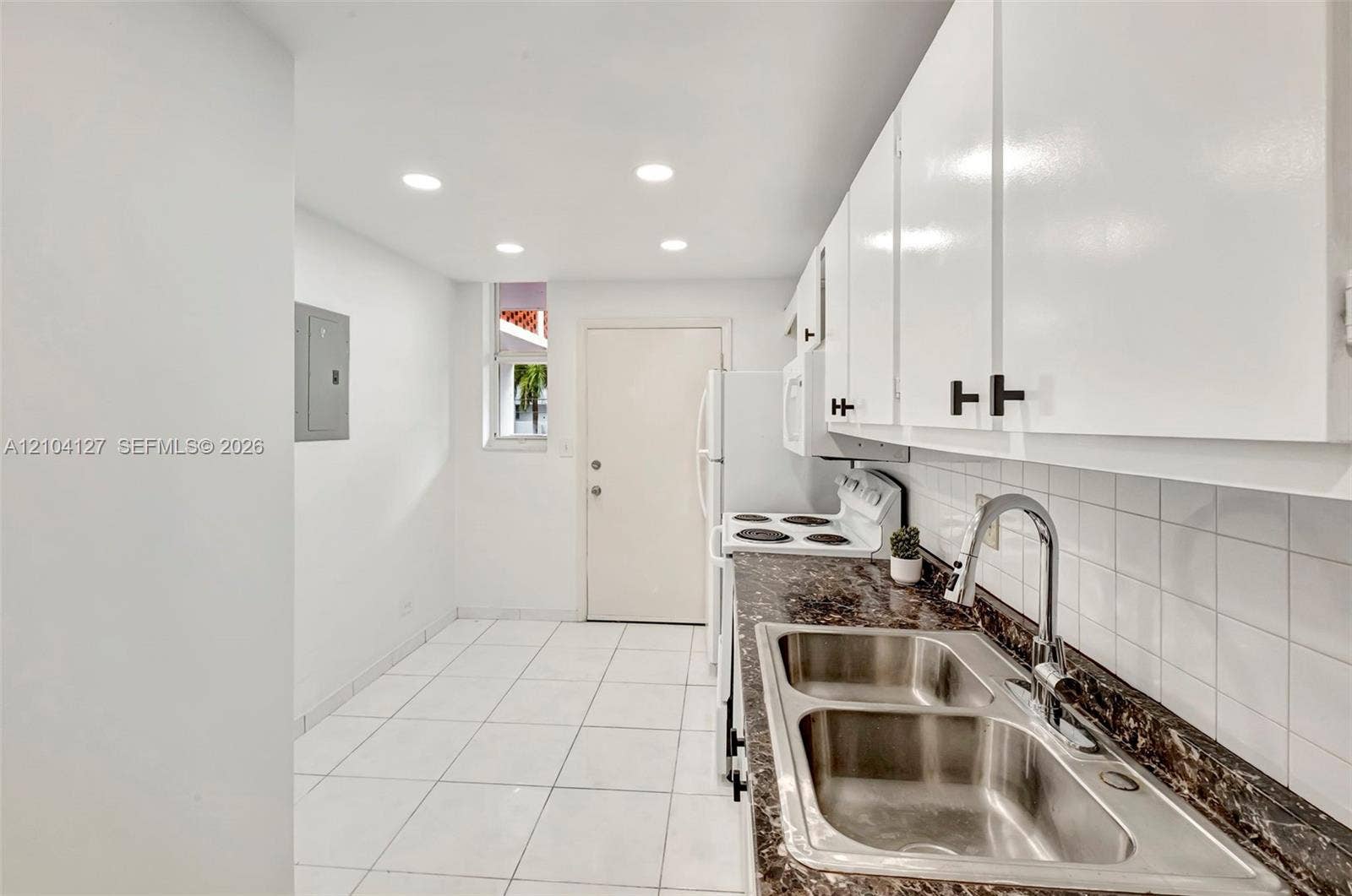 3660 NE 166th Street, #205, North Miami Beach, FL 33160 Photo 14