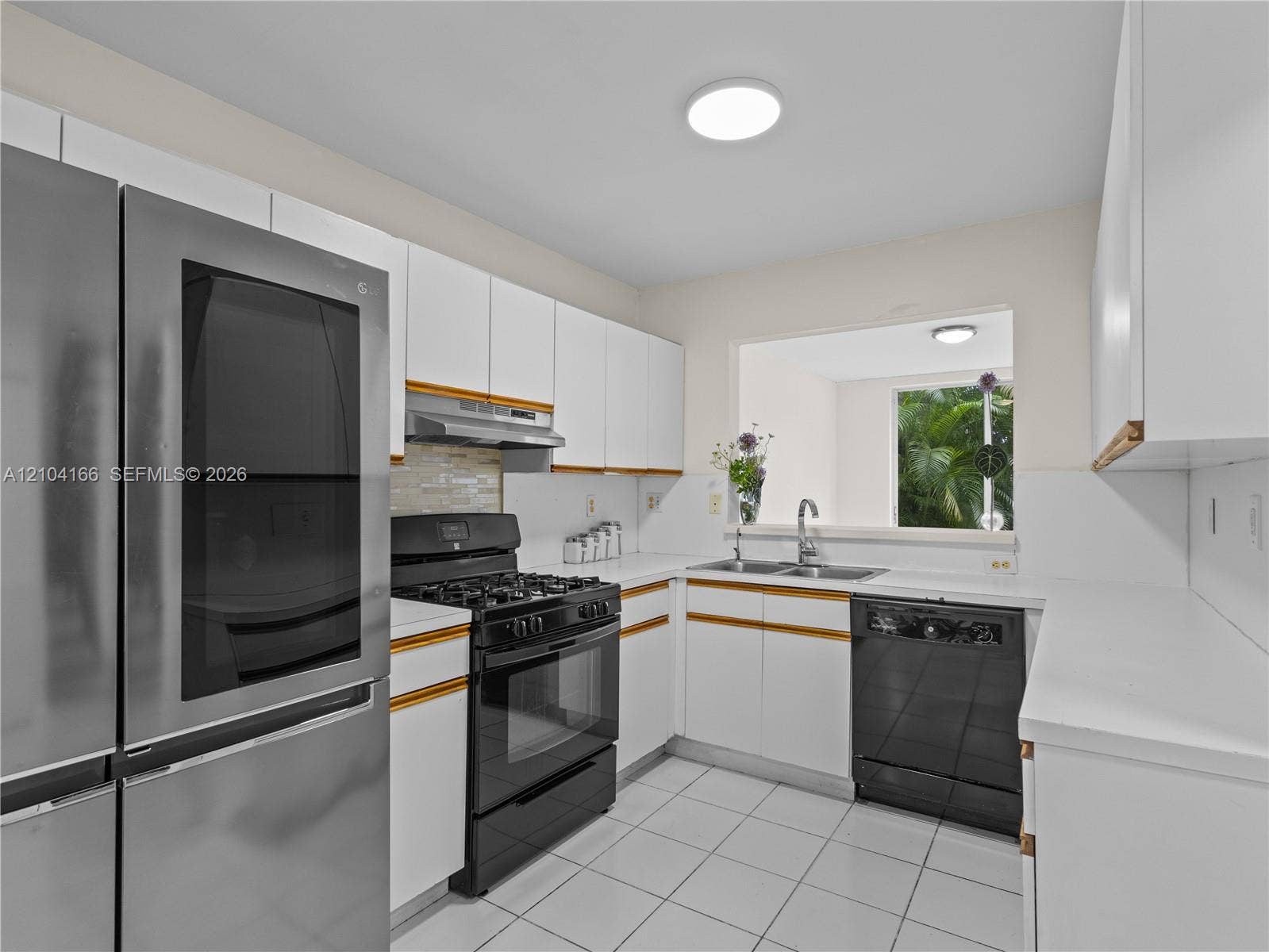4521 NW 102nd Court, Doral, FL 33178 Photo 11