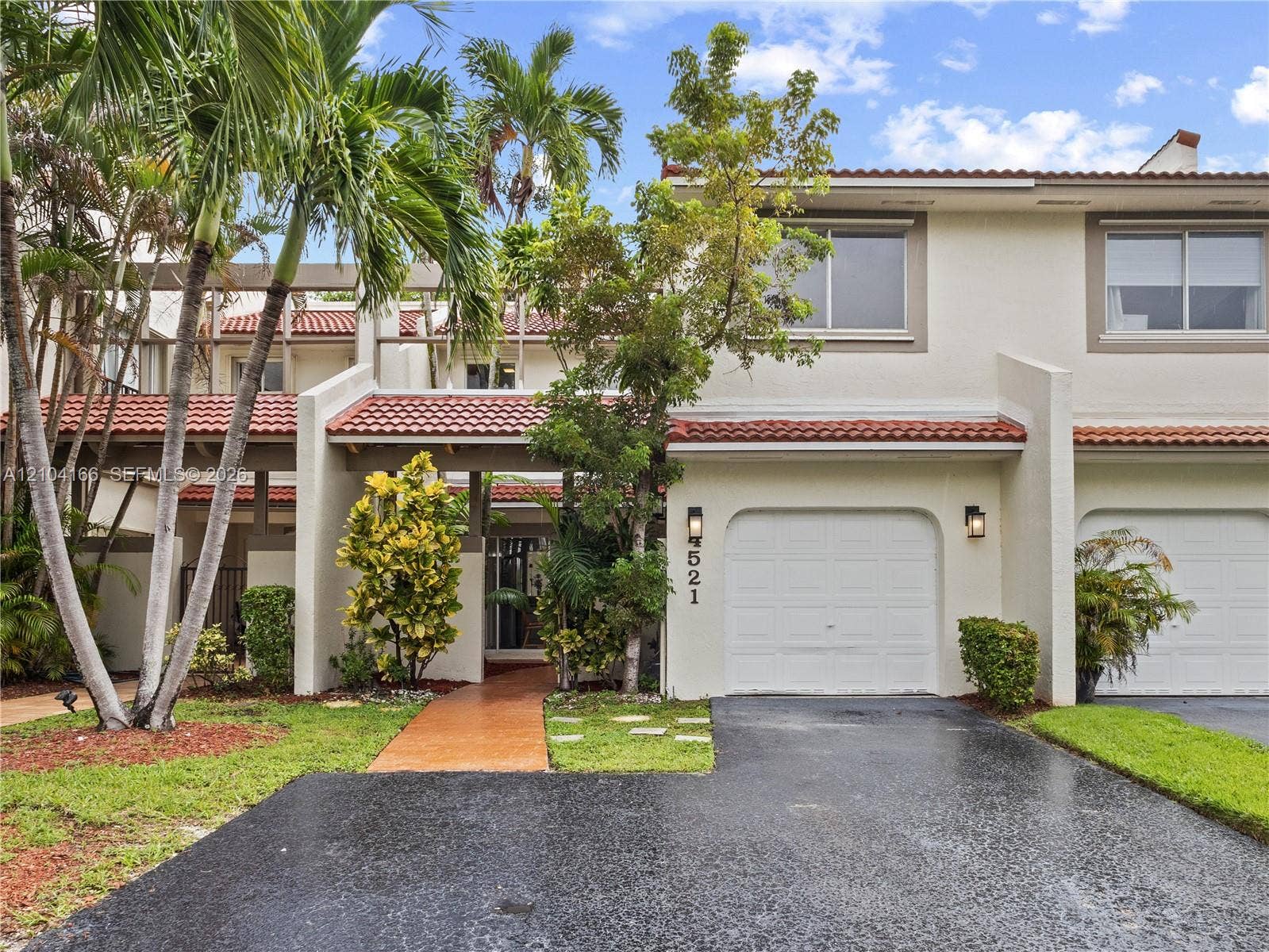 4521 NW 102nd Court, Doral, FL 33178 Photo 2