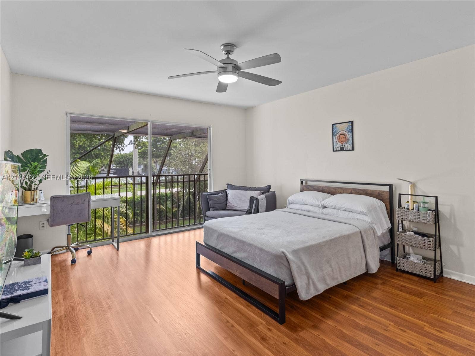 4521 NW 102nd Court, Doral, FL 33178 Room with bathroom, 2nd floor