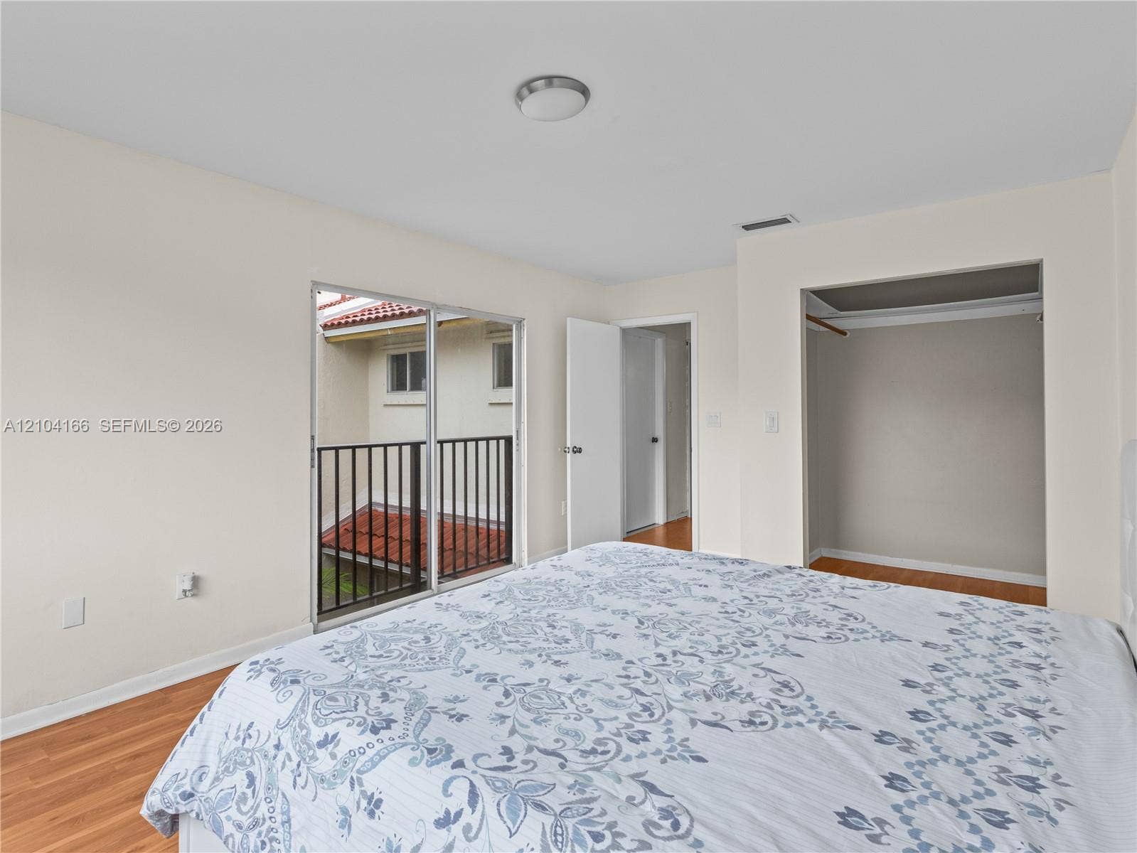 4521 NW 102nd Court, Doral, FL 33178 Room with bathroom, 2nd floor