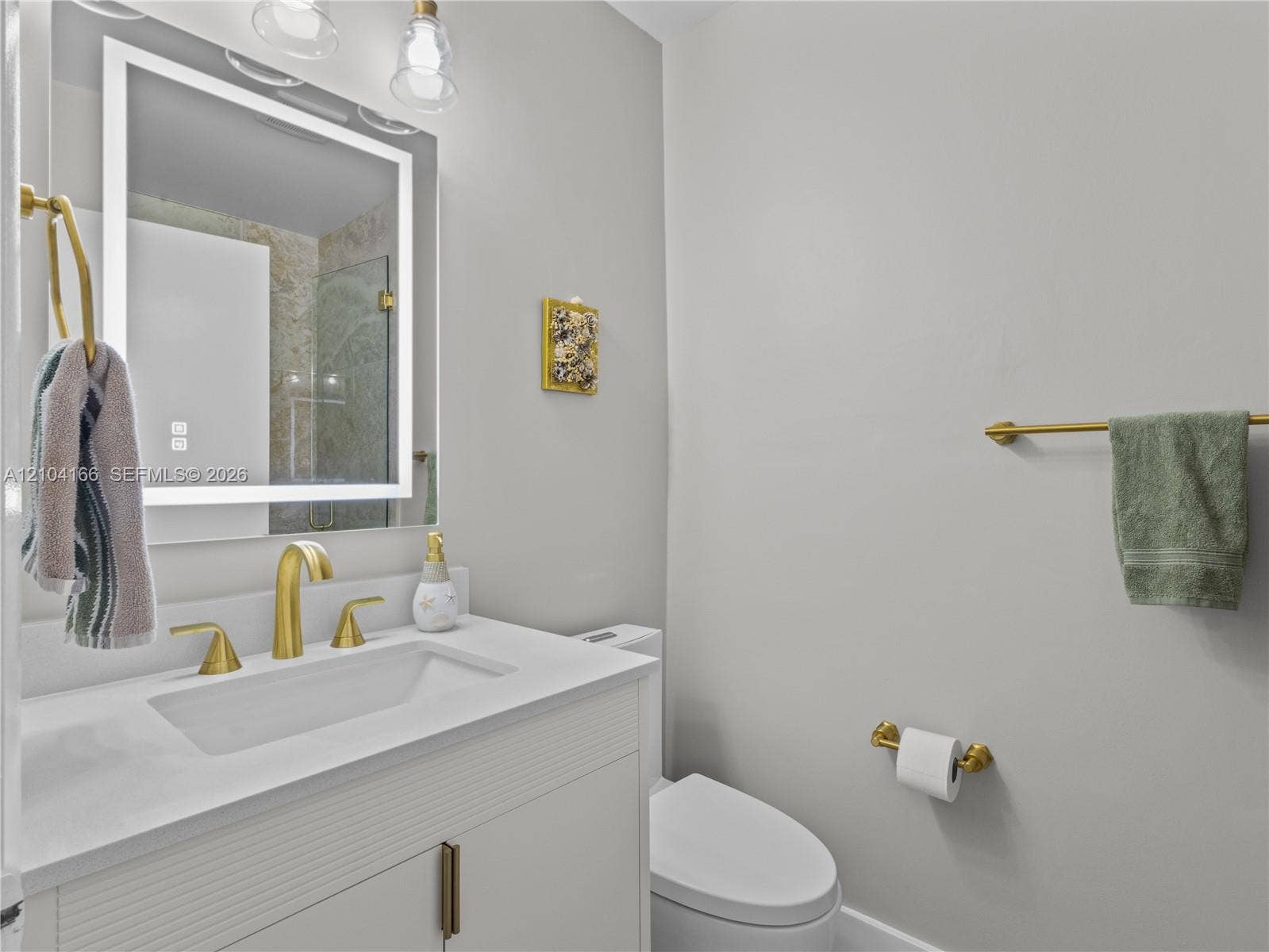 4521 NW 102nd Court, Doral, FL 33178 1st-floor bathroom