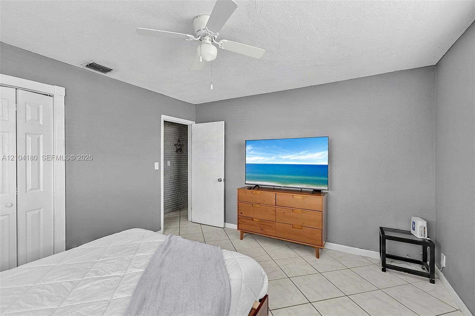 2440 Largo Drive, Miramar, FL 33023 Photo 11