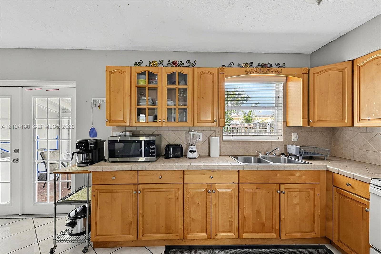 2440 Largo Drive, Miramar, FL 33023 Photo 8