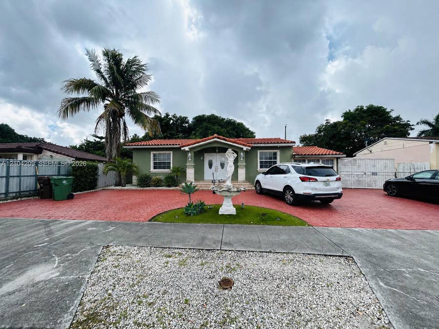Property photo for 160 W 53rd Terrace, Hialeah, FL