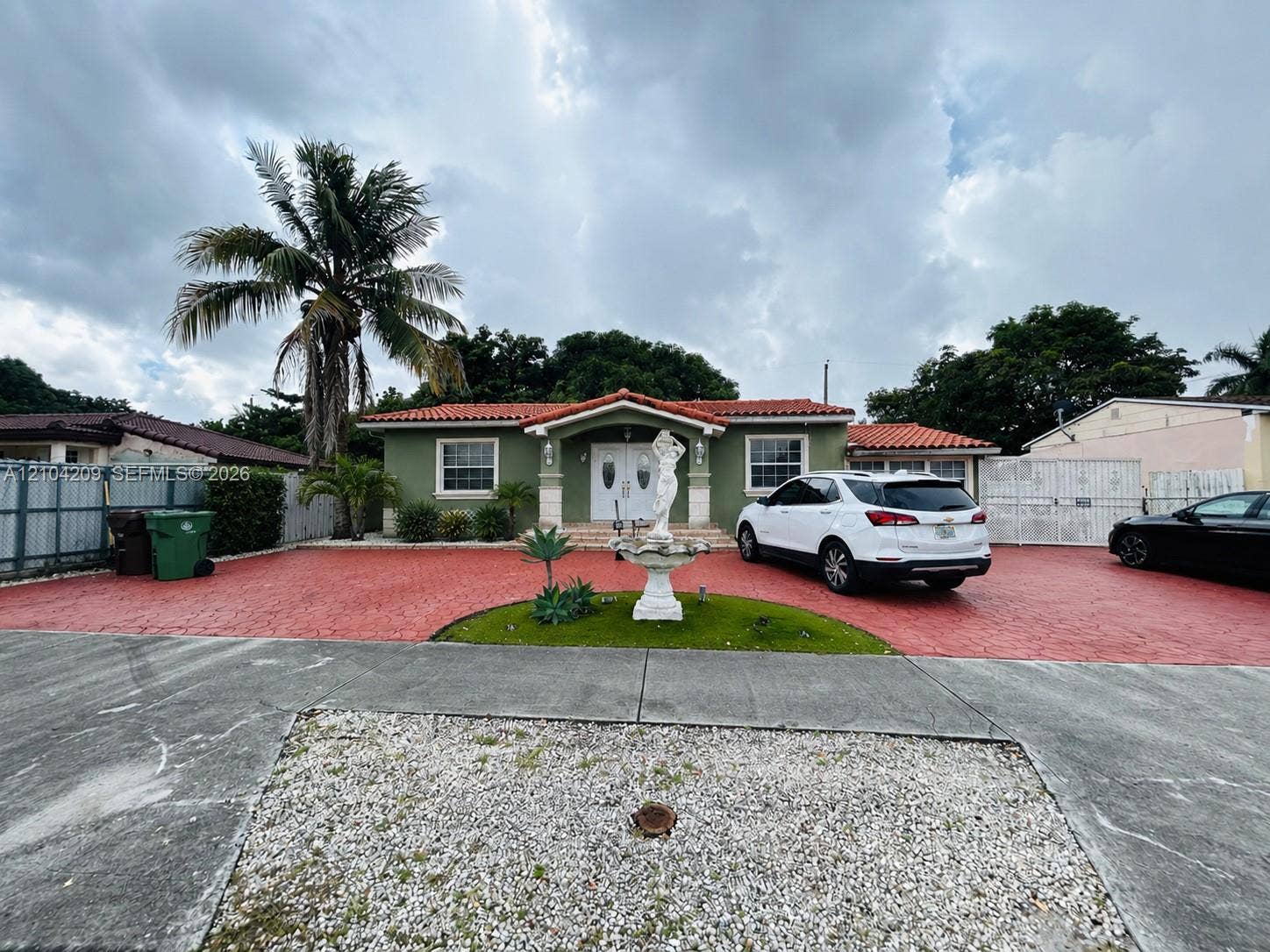 160 W 53rd Terrace, Hialeah, FL 33012 Photo 1