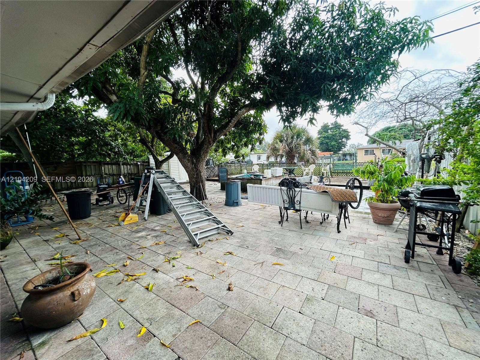 160 W 53rd Terrace, Hialeah, FL 33012 Photo 15