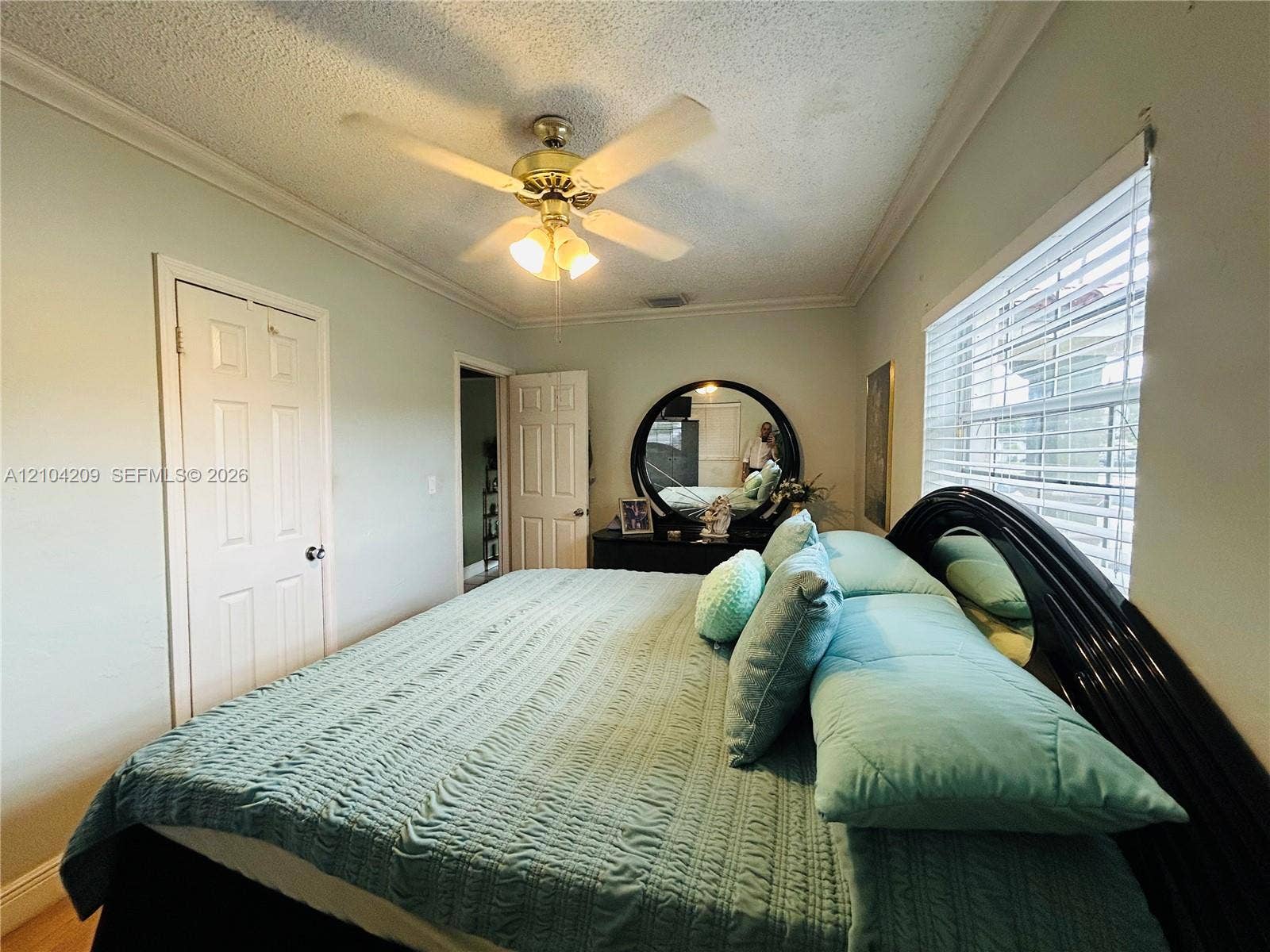 160 W 53rd Terrace, Hialeah, FL 33012 Photo 11