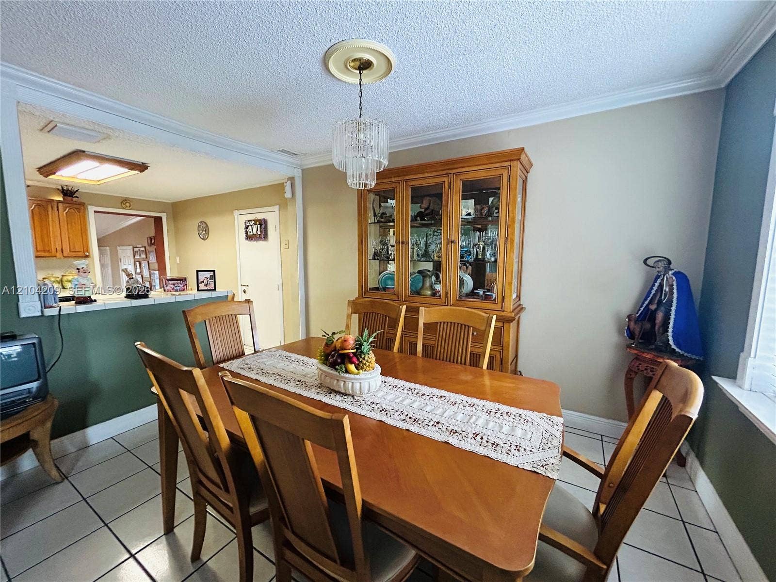 160 W 53rd Terrace, Hialeah, FL 33012 Photo 5