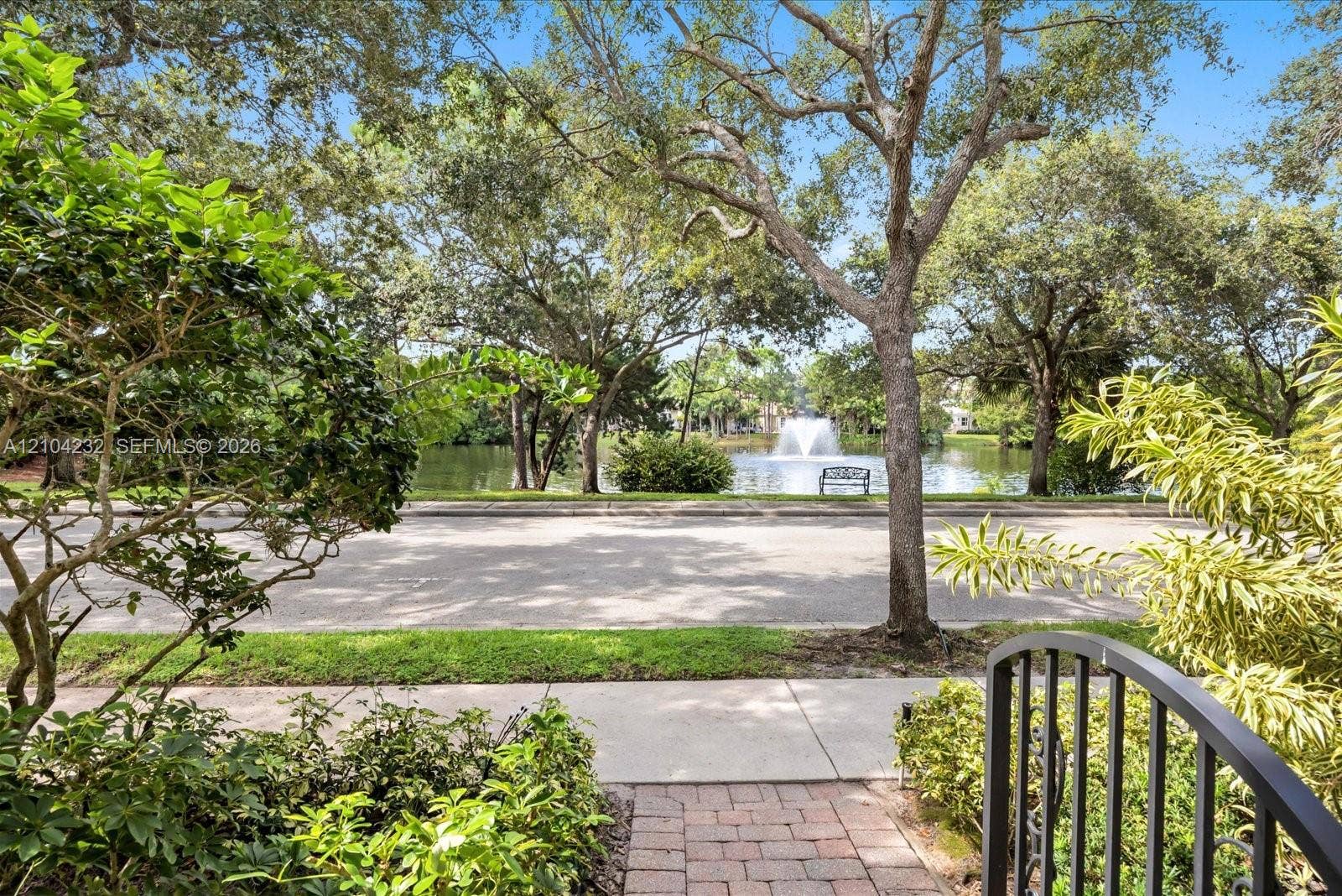 141 Rivinia Drive, Jupiter, FL 33458 Photo 6