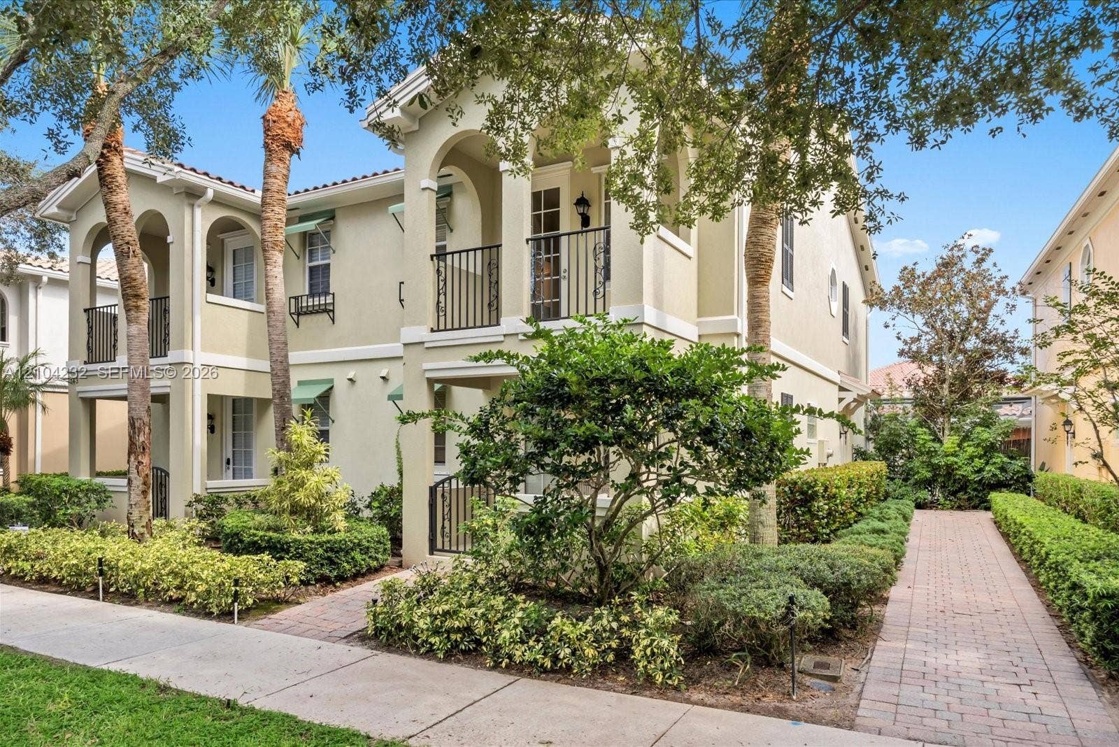141 Rivinia Drive, Jupiter, FL 33458 Photo 2