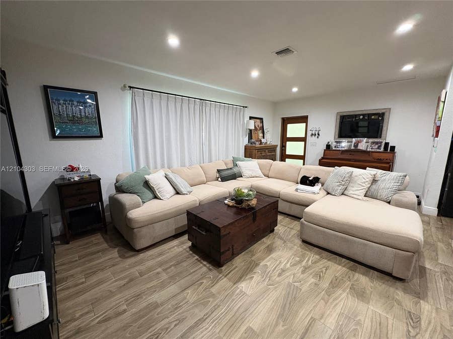 Property photo for 14615 NE 5th Court, Miami, FL