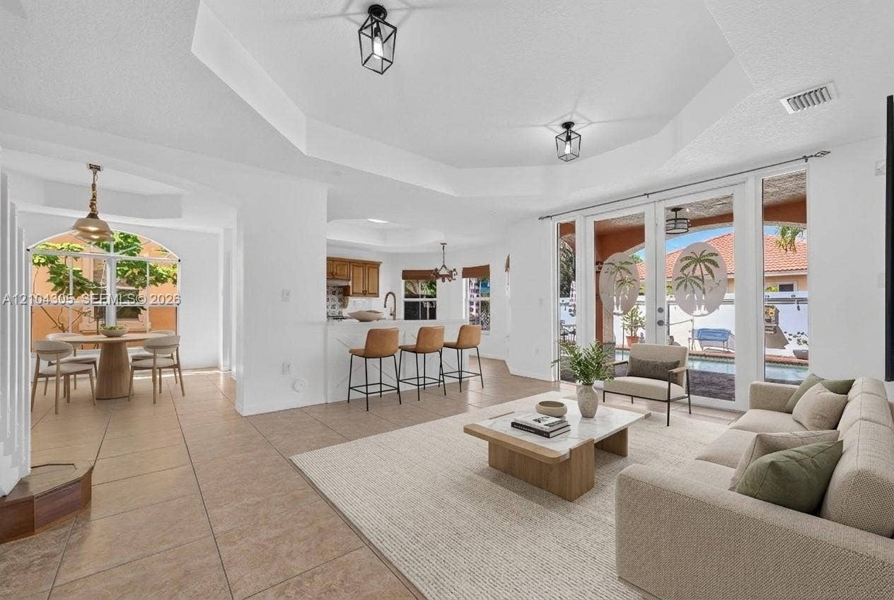 15261 SW 26th Terrace, Miami, FL 33185 Virtually Staged