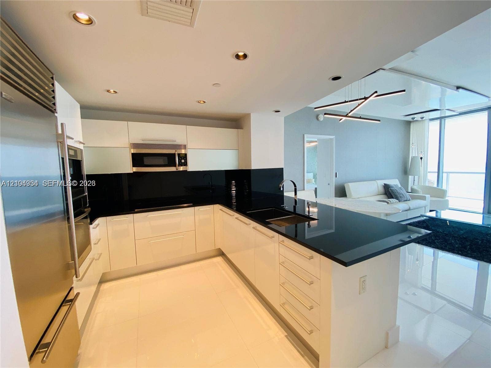17121 Collins Avenue, #907, Sunny Isles Beach, FL 33160 Photo 4