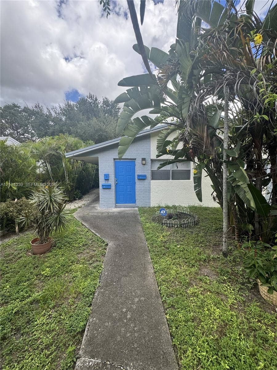 Property photo for 274 SW 9th Street, #2, Dania Beach, FL
