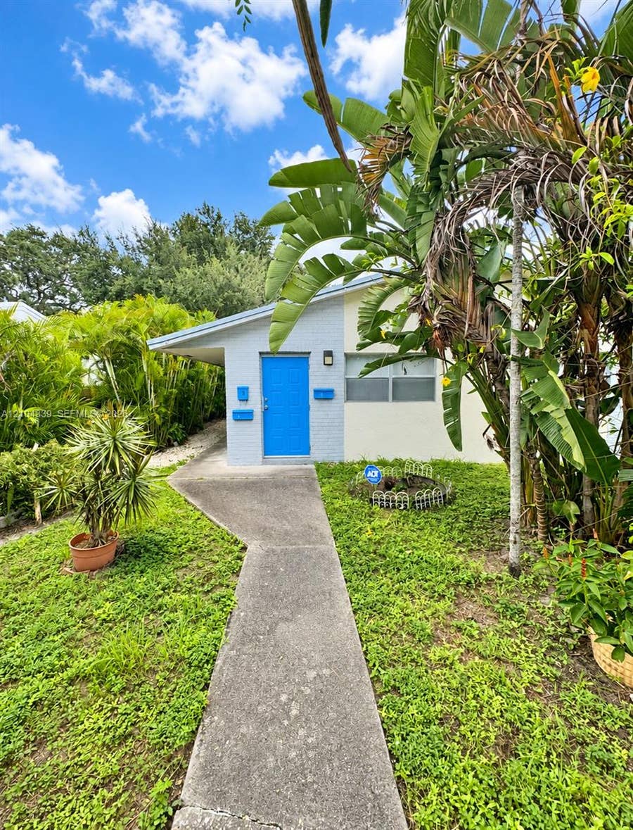 Property photo for 274 SW 9th Street, #2, Dania Beach, FL