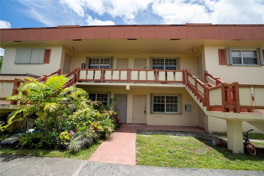 Property photo for 5270 SW 90th Way, Cooper City, FL