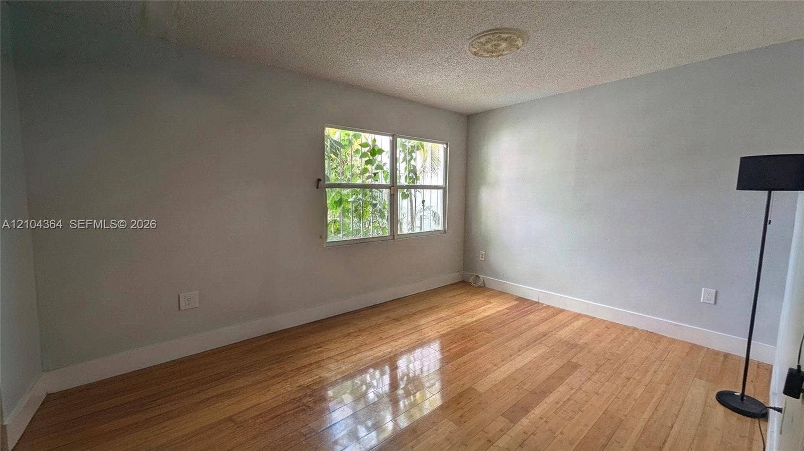 502 NW 11th Street, Miami, FL 33136 Downstairs bedroom