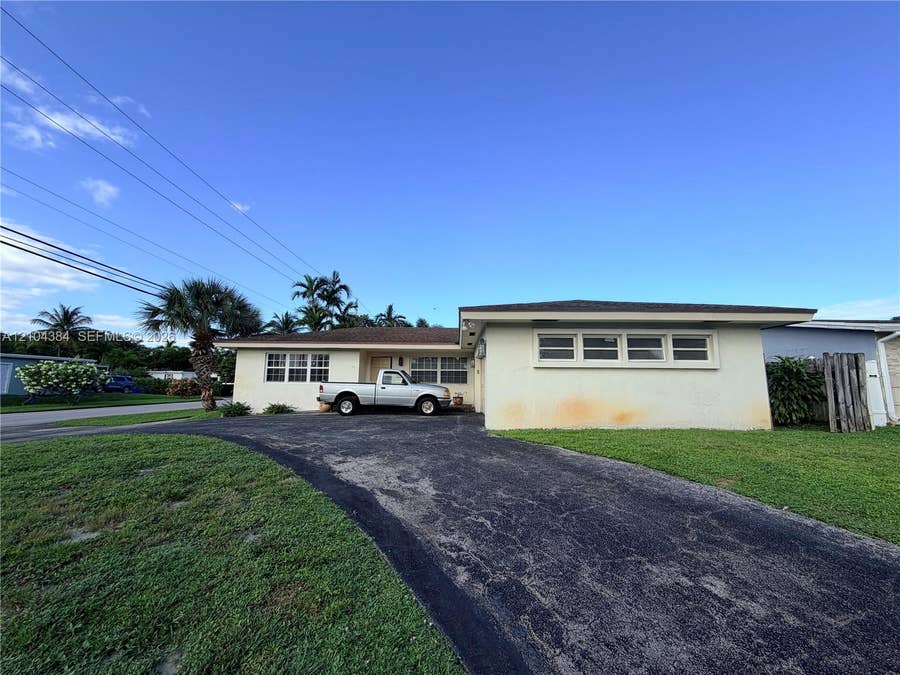 Property photo for 1900 N 50th Avenue, Hollywood, FL