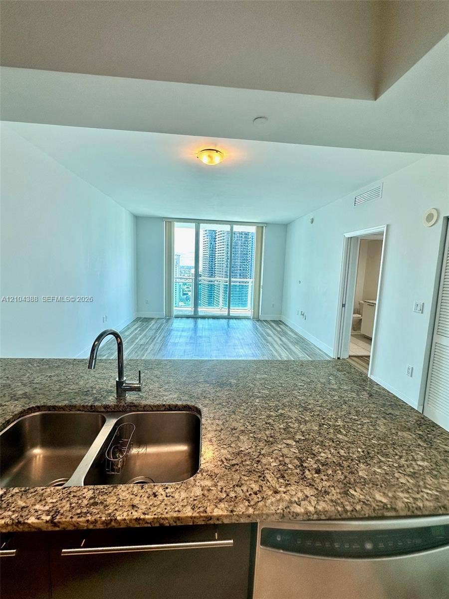 951 Brickell Avenue, #3403, Miami, Miami, FL 33131 Photo 11