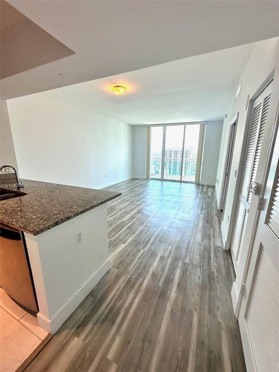951 Brickell Avenue, #3403, Miami, Miami, FL 33131 Photo 3