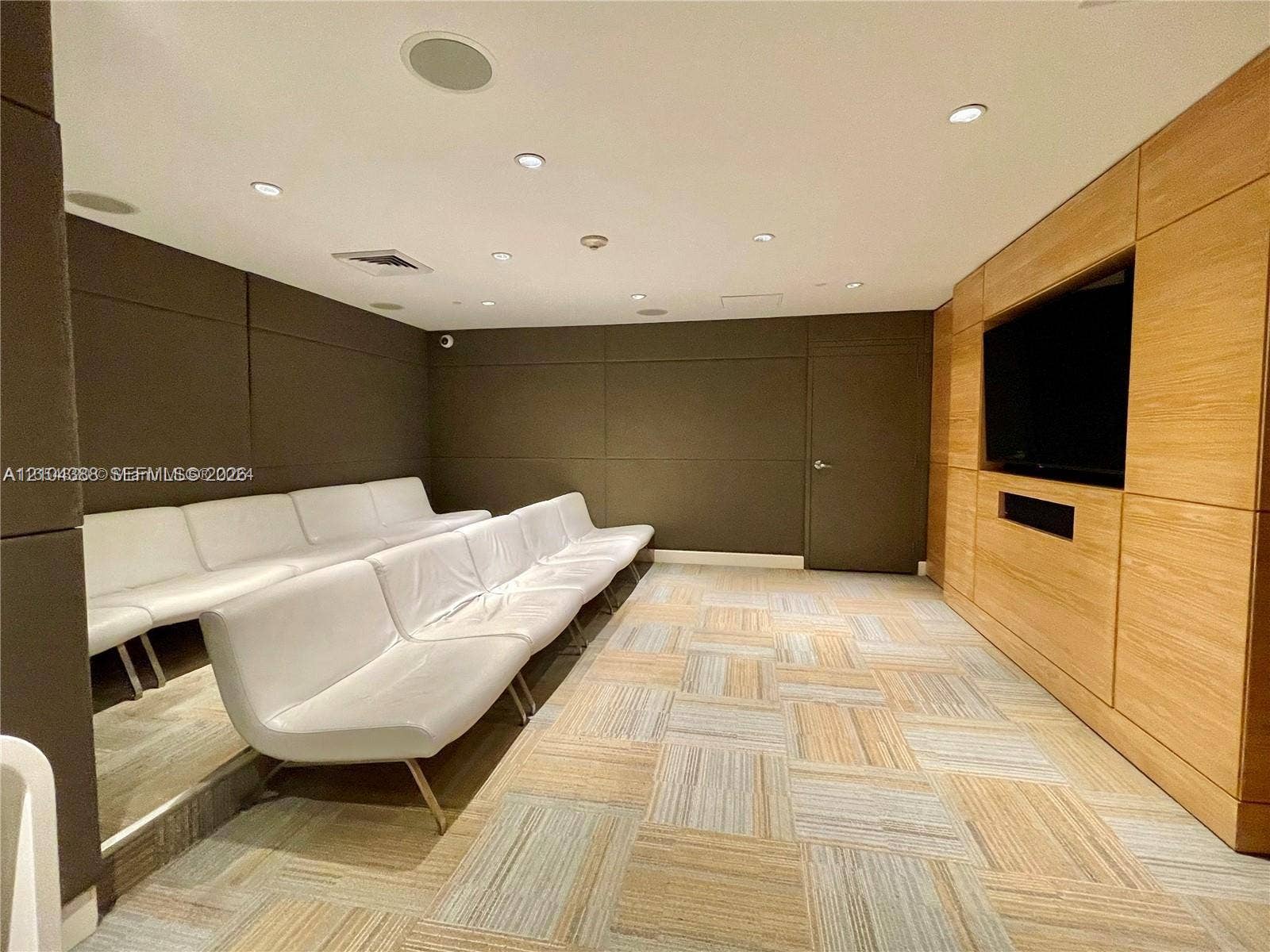 951 Brickell Avenue, #3403, Miami, Miami, FL 33131 Photo 21