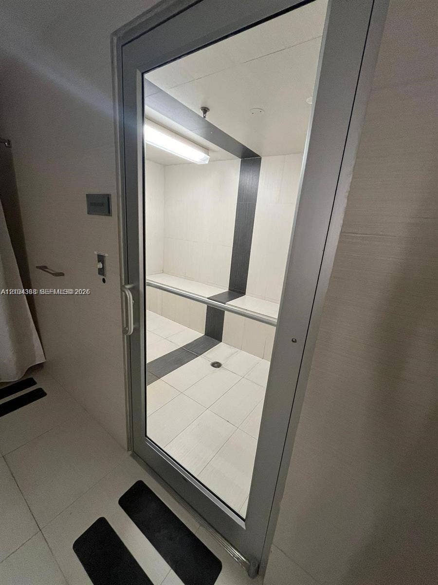 951 Brickell Avenue, #3403, Miami, Miami, FL 33131 Photo 28